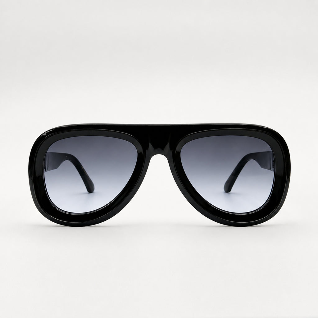 Lunettes de soleil Black Sky noires Osour Eyewear avec monture oversize brillante et verres gris dégradés