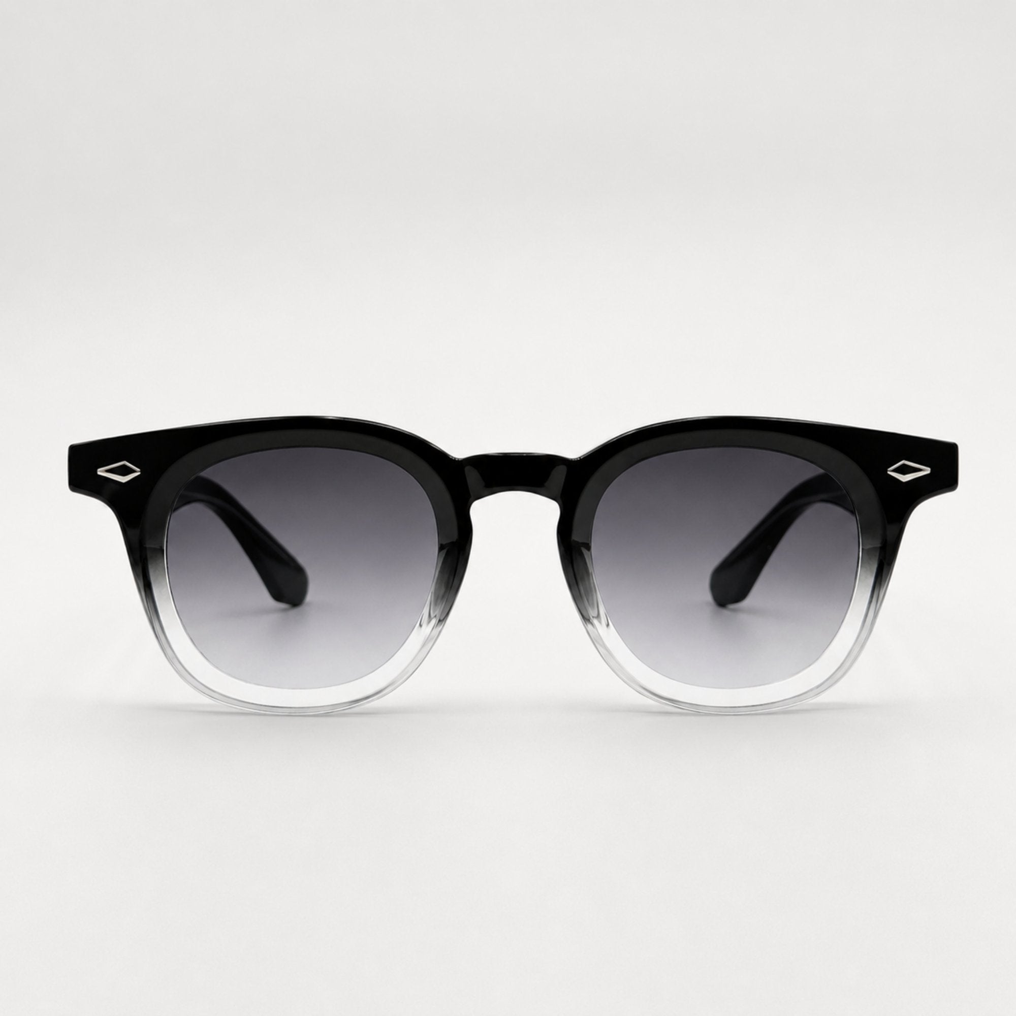 Lunettes de soleil La Bille noires dégradées Osour Eyewear avec monture dégradée noir transparent et verres gris dégradés
