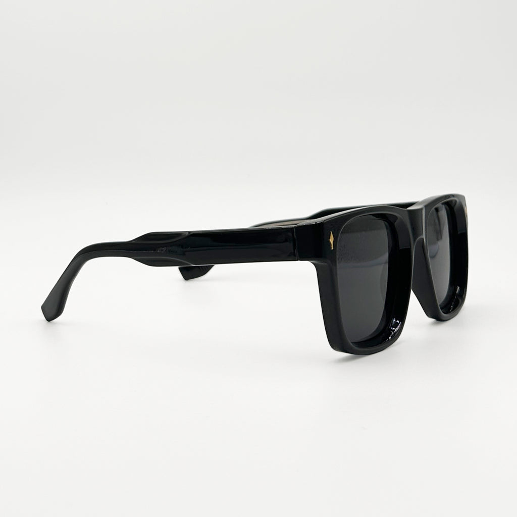 lunettes de soleil noires profil verres gris Osour La Breeze