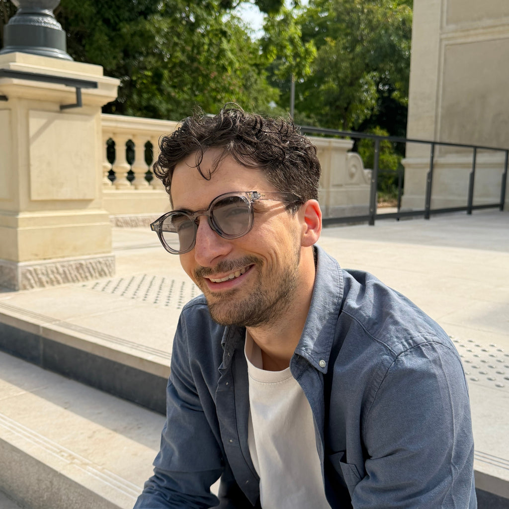 Lunettes de soleil ronde La Elio portées
