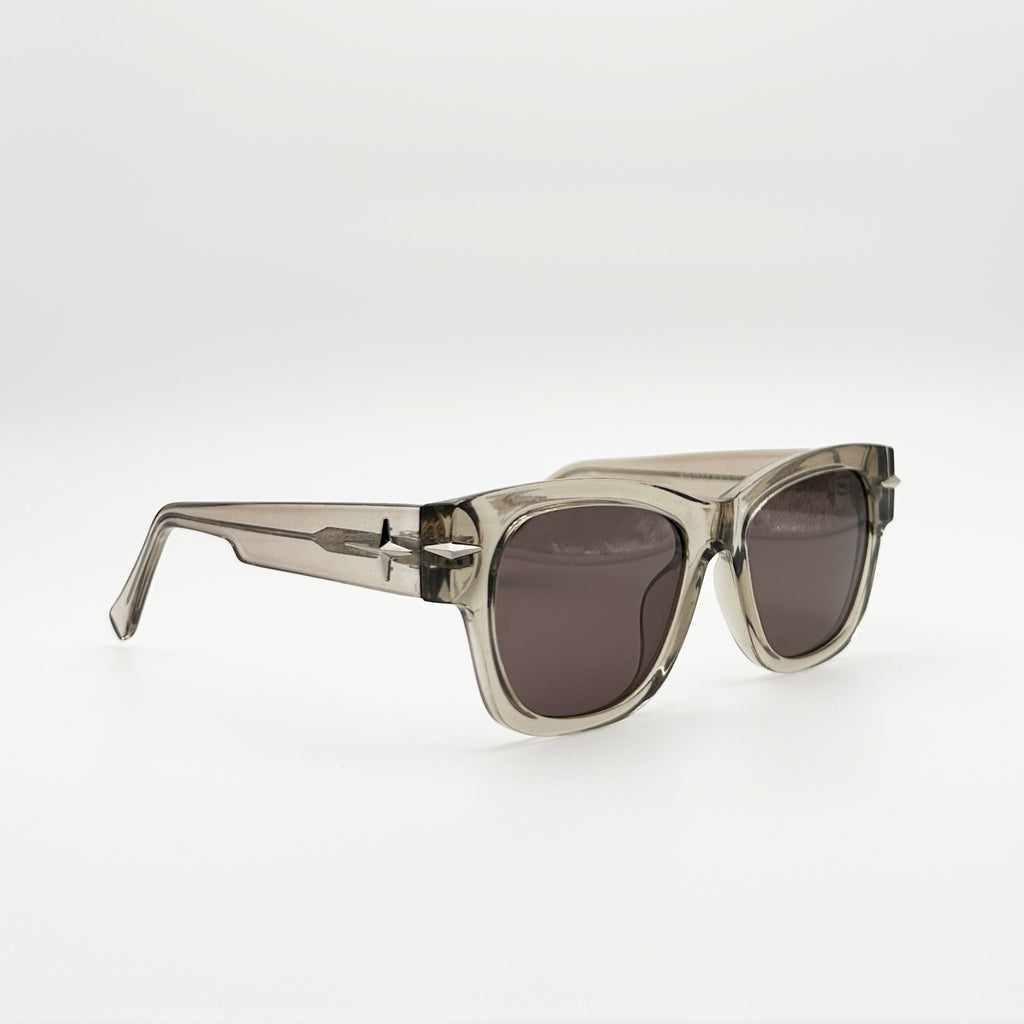 Lunettes de soleil rectangulaires papillon taupe translucide La Andrea profil